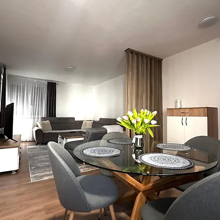 Apartment Dora